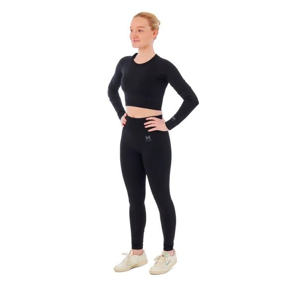 Damski zestaw sportowy Xtreme - legginsy sportowe + sportowy Croptop - Czarny. Czarne legginsy XTREME SOCKSWEAR, bez wzorów, sportowe. Za 186.99 zł.