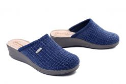 Inblu GI-32 004 blue, klapki damskie. Niebieskie klapki Inblu, bez wzorów, bez obcasa, na koturnie, bez zapięcia. Za 89.99 zł.