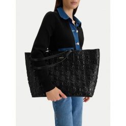 Torebka MEXX. Czarne shopper bag Mexx, bez wzorów, bez dodatków. Za 249.99 zł.