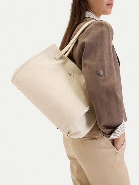 MEXX Torebka EO-MEXX-B-002-09 Écru. Białe torebki klasyczne Mexx, bez wzorów, z materiału, bez dodatków. Za 125.99 zł.