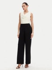 DKNY Kombinezon DD4JGD26 Czarny Regular Fit. Czarne sukienki DKNY, bez wzorów, z syntetyku, bez kołnierzyka, bez ramiączek. Za 389.99 zł.