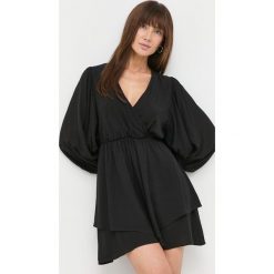 Patrizia Pepe sukienka kolor czarny mini rozkloszowana. Czarne sukienki Patrizia Pepe, bez wzorów, z tkaniny, bez kołnierzyka, bez ramiączek, maxi, rozkloszowane. Za 1,139.90 zł.