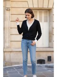 ASSUILI Kardigan w kolorze czarnym rozmiar: 40. Czarne swetry Assuili, bez wzorów, bez ramiączek. Za 100.99 zł.