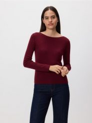 Sweter z błyszczącą aplikacją - bordowy. Czerwone swetry Reserved, l, z aplikacjami, z dzianiny, bez ramiączek. Za 119.99 zł.