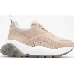 Sportowe buty na grubej podeszwie - Różowy. Buty treningowe marki Reserved. Za 299.99 zł.