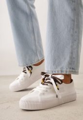 Białe Trampki Pod Kostkę na Grubej Podeszwie z Podwójnym Sznurowaniem Callixera. Białe trampki Born2be, bez wzorów, z materiału, klasyczne, bez zapięcia. Za 109.99 zł.