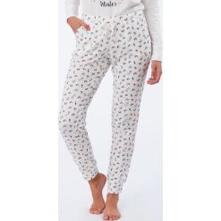Etam - Spodnie piżamowe Olympe. Piżamy marki Etam. W wyprzedaży za 79.90 zł.