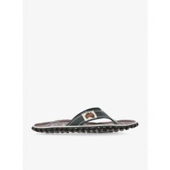Japonki Gumbies Islander Canvas Flip-Flops. Czarne japonki Gumbies, bez wzorów. Za 125.99 zł.