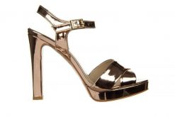 Sandały Bayla-187 281-7351 Rose 187035, Różowe złoto, Skóra ekologiczna - 37. Żółte sandały Bayla, bez wzorów, z lakierowanej skóry, bez obcasa, na obcasie, bez zapięcia. W wyprzedaży za 134.10 zł.