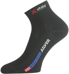 Skarpety XOS. Białe skarpetki LASTING, bez wzorów, z elastanu. Za 45.00 zł.