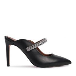 Klapki Kurt Geiger. Czarne klapki Kurt Geiger, bez wzorów, bez obcasa, bez zapięcia. Za 639.99 zł.