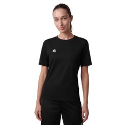 Damska koszulka sportowa Siroko Sports Tee Black/Burgundy W. Czarne t-shirty sportowe SIROKO, s, bez wzorów, z materiału, bez ramiączek, do biegania. Za 150.00 zł.