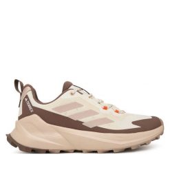 Trekkingi adidas. Brązowe buty trekkingowe adidas, bez wzorów, bez zapięcia, trekkingowe. Za 439.99 zł.