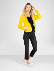 Invicta Kurtka | 4431300 | Kobieta | Żółty. Żółte kurtki Invicta, m, bez wzorów, z poliamidu, bez kaptura. W wyprzedaży za 259.00 zł.