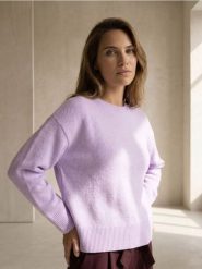 Luźny sweter z okrągłym dekoltem - fioletowy. Fioletowe swetry Sinsay, l, bez wzorów, bez ramiączek. Za 49.99 zł.