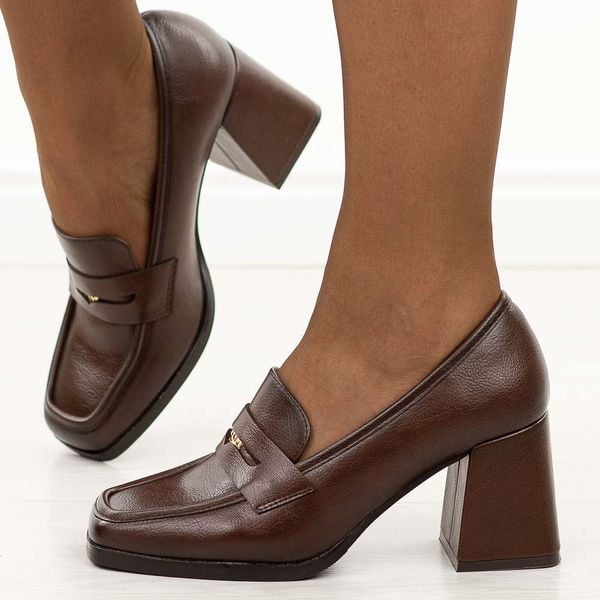 Brązowe mokasyny damskie na słupku Potocki 12710. Brązowe mokasyny POTOCKI, bez wzorów, z jeansu. Za 179.00 zł.