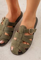 Zielone Klapki z Paskami w Stylu Gladiatorek z Klamerką Lorianatea. Zielone klapki Born2be, bez wzorów, z jeansu, bez obcasa, na płaskiej podeszwie, bez zapięcia. Za 69.99 zł.