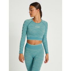 Damski crop top Hummel MT Saga. Niebieskie topy Hummel, bez wzorów, sportowe, bez kołnierzyka, bez ramiączek. Za 170.00 zł.