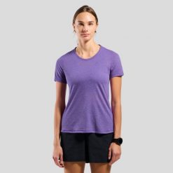 Koszulka damska Odlo ESSENTIAL LINENCOOL T-shirt crew neck s/s. Fioletowe t-shirty ODLO, s, bez wzorów, sportowe, bez kołnierzyka, bez ramiączek. Za 269.99 zł.