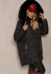 Czarna Pudełkowa Kurtka Pikowana Ozdobiona Odpinanym Futerkiem i Suwakiem Hedizelle. Czarne kurtki Renee, na zimę, l, bez wzorów, z futra, eleganckie, bez kaptura. Za 249.99 zł.