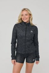 Kurtka Infinite Cropped Zipped – czarna panterka. Czarne kurtki OOSC, xs, bez wzorów, z materiału, sportowe, bez kaptura. Za 245.99 zł.