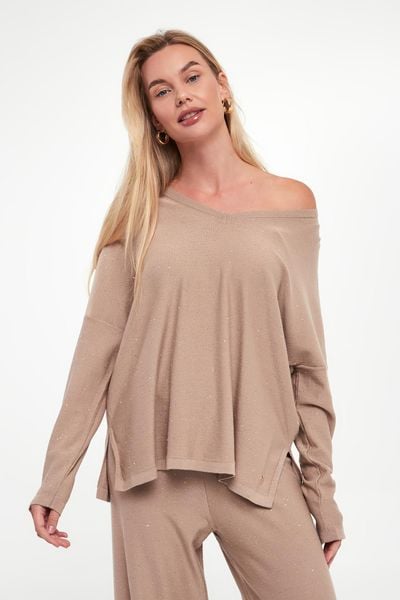 Sweter damski z cekinami JOSEPH RIBKOFF. Swetry Joseph Ribkoff, m, bez wzorów, bez ramiączek. Za 729.00 zł.