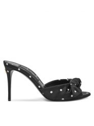 Dolce&Gabbana Klapki CR1750 AV885 Czarny. Czarne klapki Dolce&Gabbana, bez wzorów, z materiału, bez obcasa, bez zapięcia. Za 2,269.00 zł.