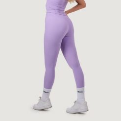 Legginsy damskie fitness z wysokim stanem NEO Iris. Fioletowe legginsy GYMBEAM, bez wzorów, z elastanu. Za 112.90 zł.