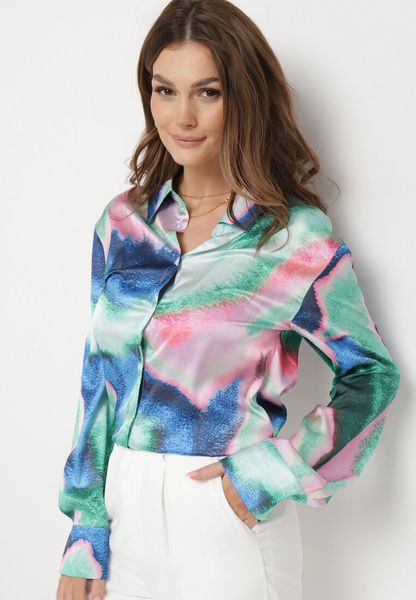 Zielono-Niebieska Koszula w Abstrakcyjny Wzór Tie-Dye Ivarte. Zielone koszule Born2be, l, bez wzorów, z jeansu, eleganckie, bez kołnierzyka, bez ramiączek. Za 59.99 zł.
