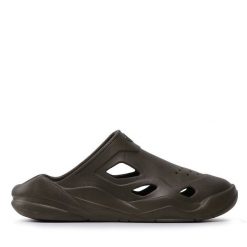Klapki Champion. Zielone klapki Champion, bez wzorów, sportowe, bez obcasa, bez zapięcia. Za 149.99 zł.