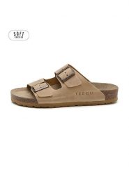 Teegu Skórzane klapki w kolorze jasnobrązowym rozmiar: 41. Brązowe klapki teegu, bez wzorów, klasyczne, z otwartym noskiem, bez obcasa, bez zapięcia. Za 195.99 zł.
