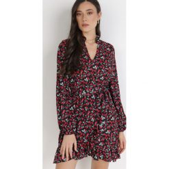 Czarno-Czerwona Sukienka Solidbeam. Czarne sukienki Born2be, na imprezę, l, z aplikacjami, bez kołnierzyka, bez ramiączek, mini, dopasowane. W wyprzedaży za 103.99 zł.