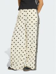Adidas Spodnie dresowe Satin Polka Dots Wide Leg Pant KV1168 Kremowy Relaxed Fit. Białe spodnie dresowe adidas, bez wzorów, z dresówki. Za 298.99 zł.