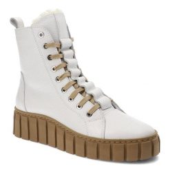 Białe Botki Chebello Ocieplane Skórzane Buty Damskie. Białe botki CheBello, bez wzorów, ze skóry, bez obcasa, na platformie, bez zapięcia. Za 439.00 zł.