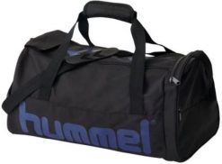 Torba sportowa Hummel Torba sportowa niebieska. Niebieskie torby sportowe 8000KICKS, z aplikacjami, z materiału, na ramię. Za 183.99 zł.