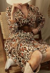 Brązowo-Beżowa Sukienka Z Paskiem Phaenala. Brązowe sukienki Born2be, l, bez wzorów, z zamszu, klasyczne, bez kołnierzyka, bez ramiączek, maxi. Za 149.99 zł.