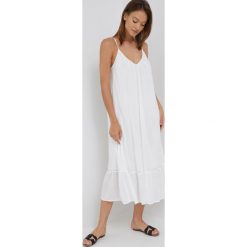 GAP sukienka bawełniana kolor biały maxi oversize. Białe sukienki GAP, l, bez wzorów, z bawełny, bez kołnierzyka, bez ramiączek, maxi, oversize. Za 389.99 zł.
