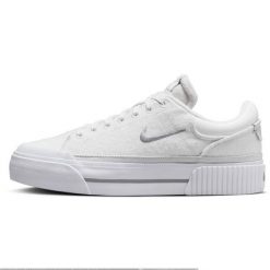 Buty Nike Court Legacy Lift FZ2606-100 Białe. Białe buty treningowe bez wzorów, z gumy, bez zapięcia, nike court. Za 516.23 zł.