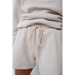 Szorty z dzianiny dresowej w kolorze IVORY BEIGE - VERDI. Brązowe szorty Marsala, bez wzorów, z bawełny. Za 199.90 zł.