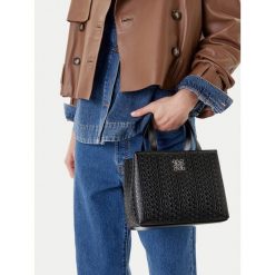 Torebka Nine West. Brązowe torebki klasyczne Nine West, bez wzorów, klasyczne, bez dodatków. Za 279.99 zł.