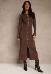 Brązowa Taliowana Sukienka Sweterkowa z Wiskozą i Metalicznymi Guzikami Lilianessa. Brązowe sukienki Renee, na co dzień, m, bez wzorów, z wiskozy, casualowe, bez kołnierzyka, bez ramiączek, maxi, dopasowane. Za 139.99 zł.