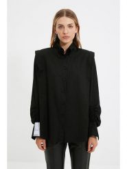 Trendyol Koszula w kolorze czarnym rozmiar: 42. Czarne koszule Trendyol, bez wzorów, z bawełny, bez kołnierzyka, bez ramiączek. Za 115.45 zł.