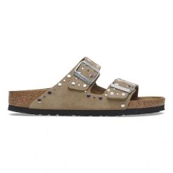BIRKENSTOCK Arizona Rivet LEVE Taupe Klapki damskie. Brązowe klapki Birkenstock, bez wzorów, z gumy, eleganckie, bez obcasa, bez zapięcia. Za 529.99 zł.