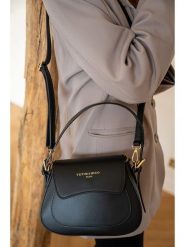 Victor & Hugo Paris Skórzana torebka "Laura" w kolorze czarnym - 23 x 18 x 9 cm rozmiar: onesize. Czarne torebki klasyczne Victor & Hugo Paris, bez wzorów, z materiału, na ramię, bez dodatków. Za 295.99 zł.