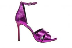 Sandały Bayla-157 4563 158-P Fuksja Lico 157040, Skóra naturalna - 39. Czerwone sandały Bayla, bez wzorów, z materiału, z otwartym noskiem, bez obcasa, na platformie, bez zapięcia. W wyprzedaży za 224.10 zł.