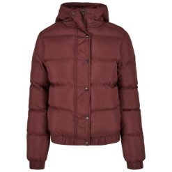 Damska kurtka z kapturem Urban Classics puffer. Brązowe kurtki Urban Classics, na zimę, bez wzorów, z puchu, z kapturem. Za 298.00 zł.