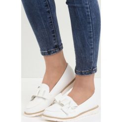 Białe Mokasyny Feel Like Heaven. Mokasyny marki Born2be. Za 59.99 zł.