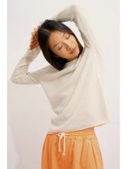 AUTHENTIC CASHMERE Kaszmirowy sweter "Criou" w kolorze białym rozmiar: L. Białe swetry AUTHENTIC CASHMERE, l, bez wzorów, z kaszmiru, bez ramiączek. Za 330.67 zł.