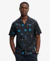 Superdry Koszula krótki rękaw Cabana Print – 100% bawełna organiczna. Niebieskie koszule Superdry, uniwersalny, bez wzorów, z bawełny, klasyczne, bez kołnierzyka, bez ramiączek. Za 282.85 zł.