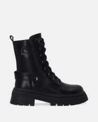 CZARNE WORKERY DAMSKIE ZE SKÓRY NATURALNEJ G052LEBLOBB006. Czarne botki Venezia, bez wzorów, ze skóry, bez obcasa, bez zapięcia. Za 339.00 zł.